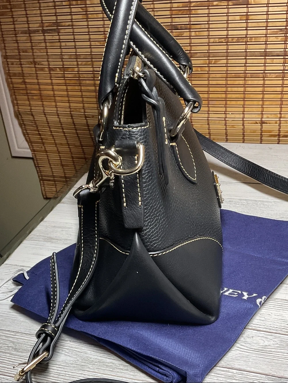 Doone Bourke Satchel 30 pebble leather Black with florentine trim Read